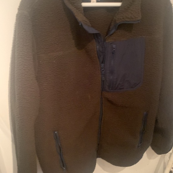 Fantastic Heavy Full Zip Gap Fleece w/ 3 front zip pockets SZ L Perfect for ❄️ - Picture 4 of 5